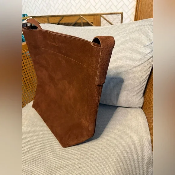 Madewell Essentials Suede Bucket Bag Soft Mahogany - Picture 8 of 9